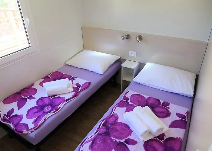 Dream Adria Mobile Homes Murter Holiday park 3*